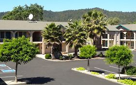 Cloverdale Wine Country Inn And Suites